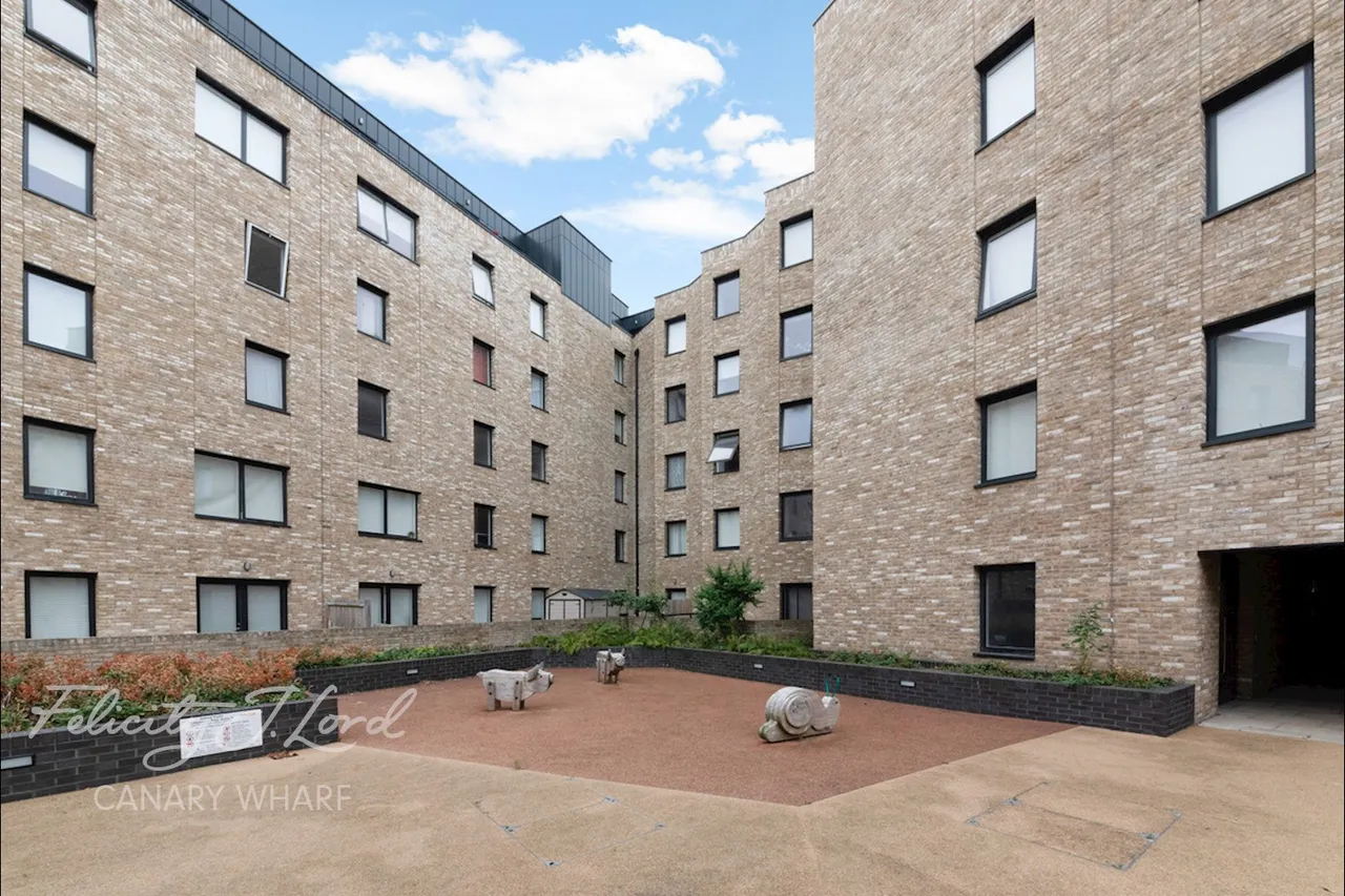 Westferry Road, London, E14, photo 10