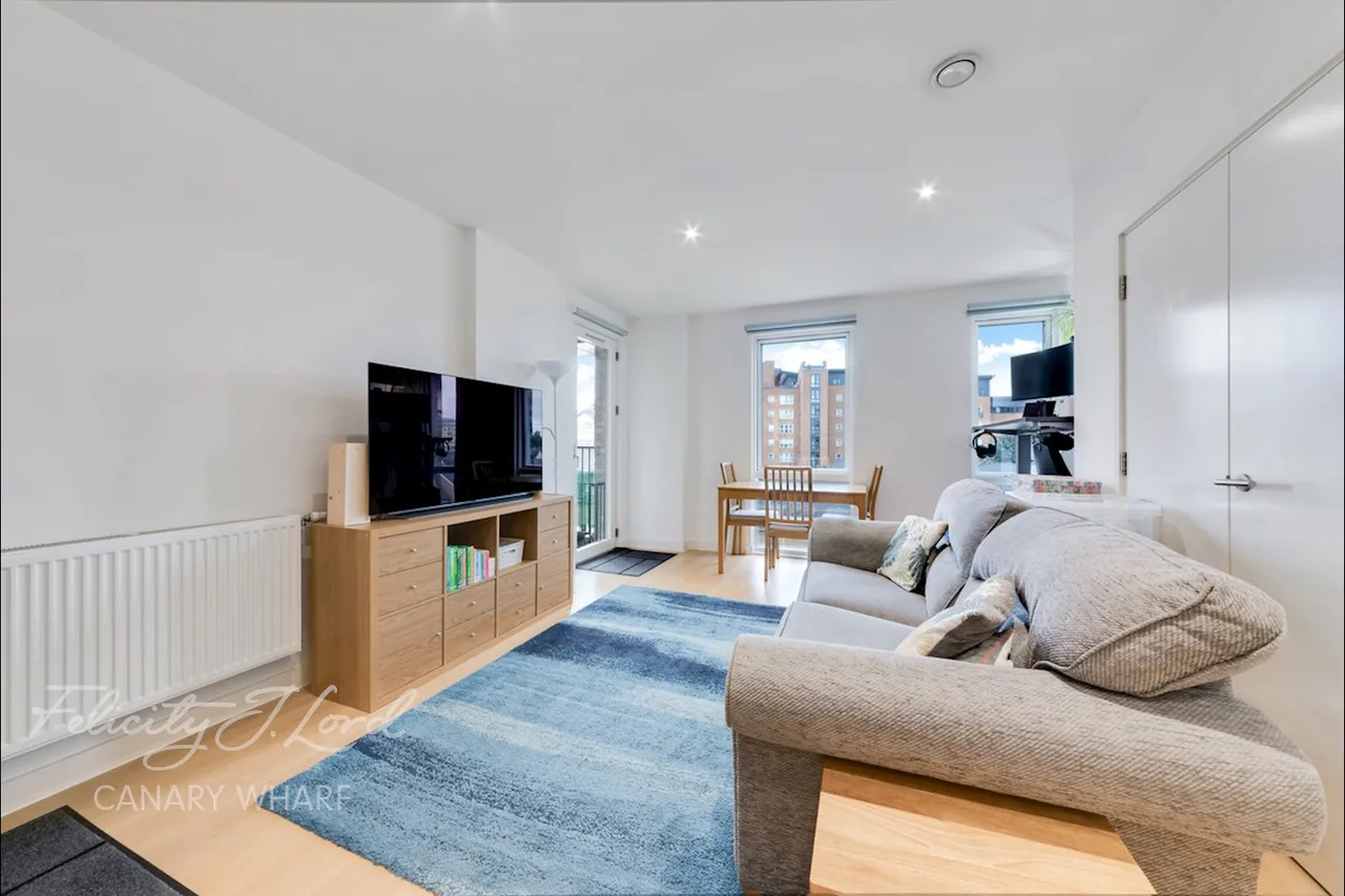 Westferry Road, London, E14, photo 5