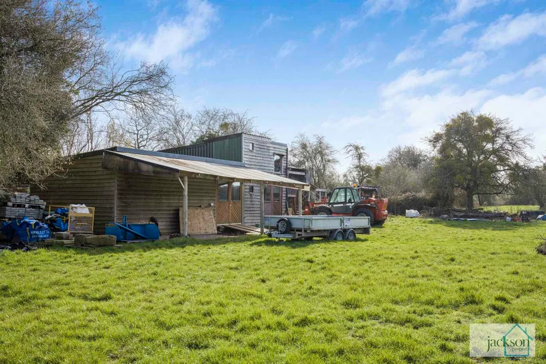 Property with over 3.5 Acres in Monkhide, Herefordshire, photo 34