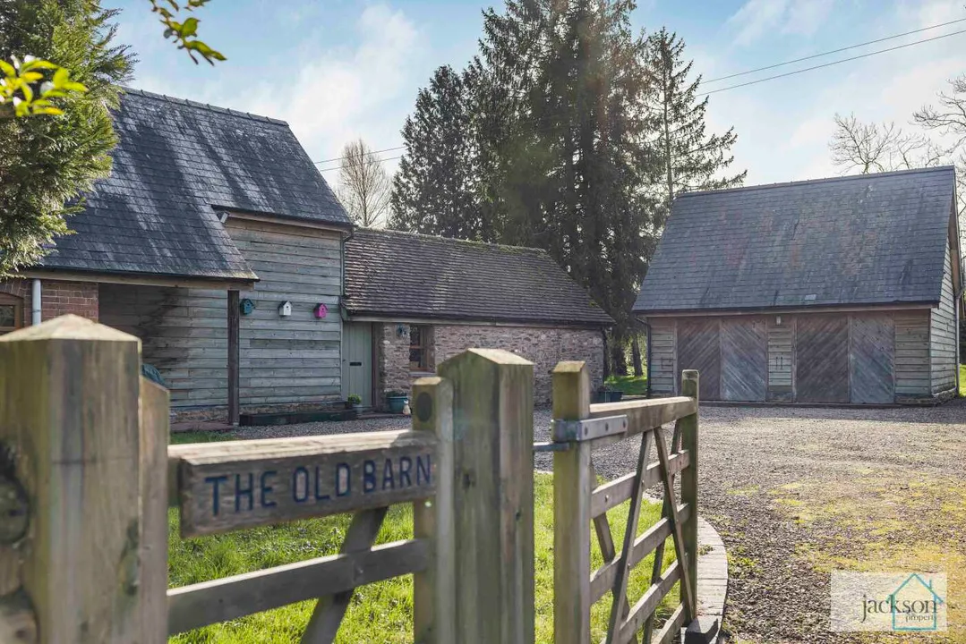Property with over 3.5 Acres in Monkhide, Herefordshire, photo 54