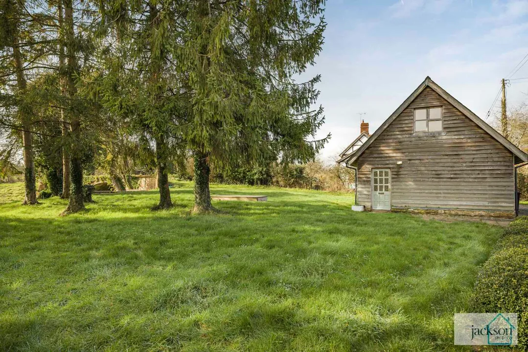 Property with over 3.5 Acres in Monkhide, Herefordshire, photo 28