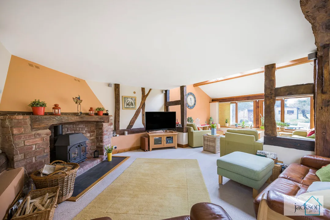 Property with over 3.5 Acres in Monkhide, Herefordshire, photo 5