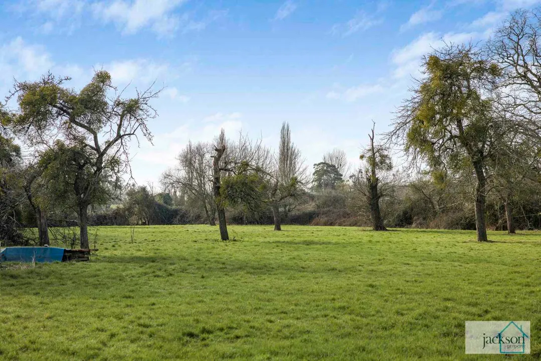 Property with over 3.5 Acres in Monkhide, Herefordshire, photo 29