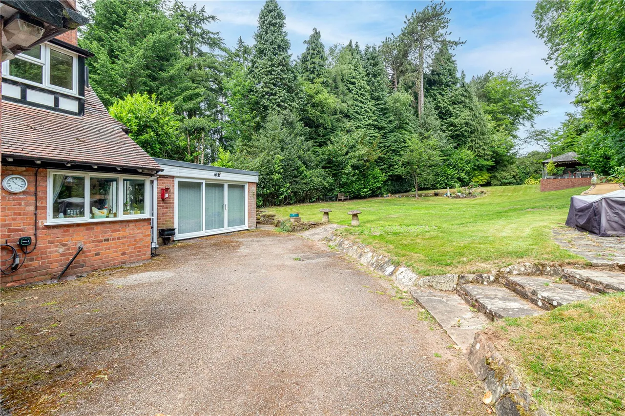 Brookhouse Road, Barnt Green, Birmingham, Worcestershire, B45 8JR, photo 19