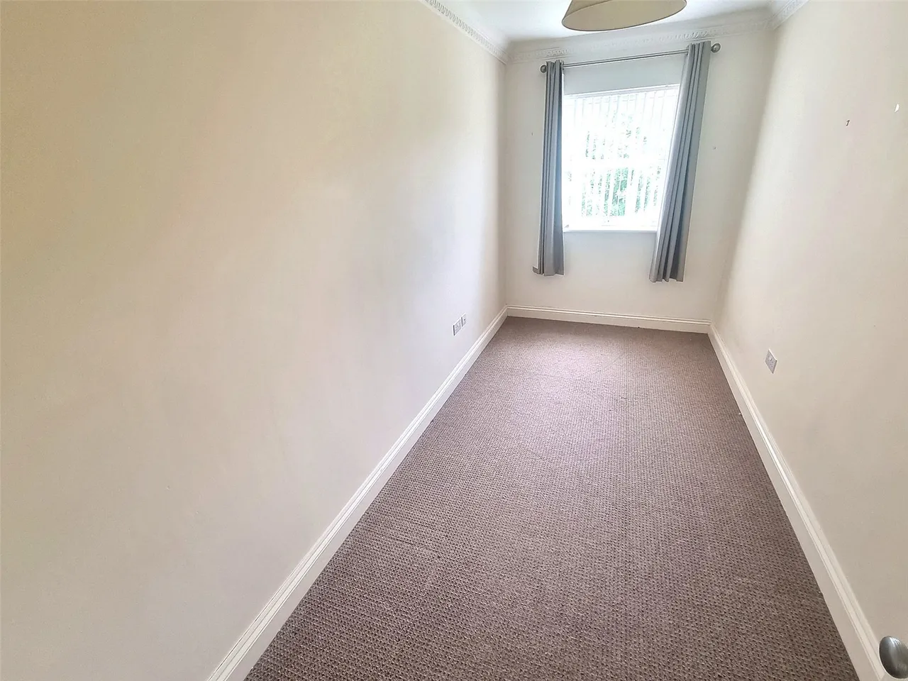 All Saints Road, BS23, photo 9