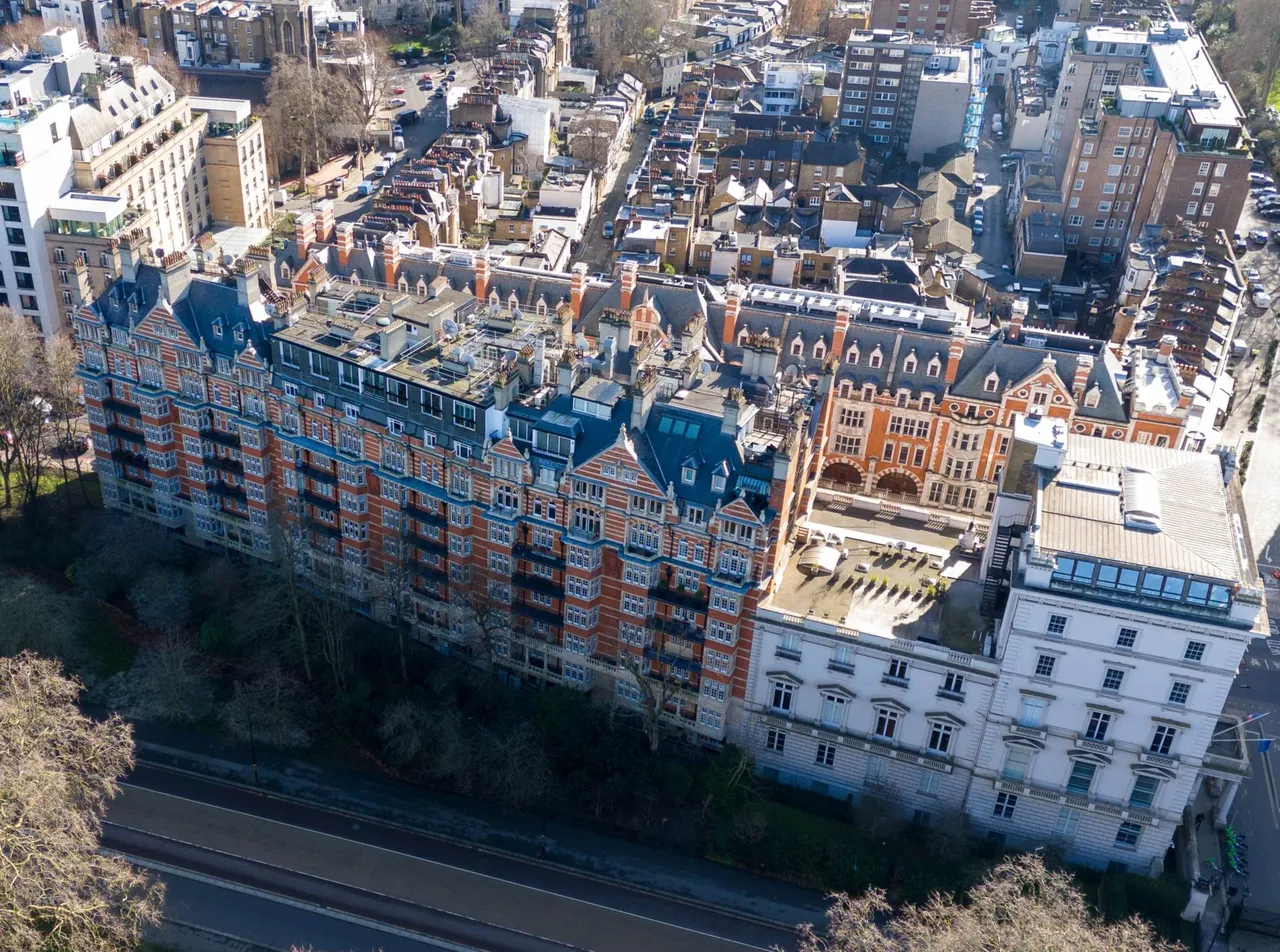 6 bed flat to rent, Knightsbridge, London, SW1X