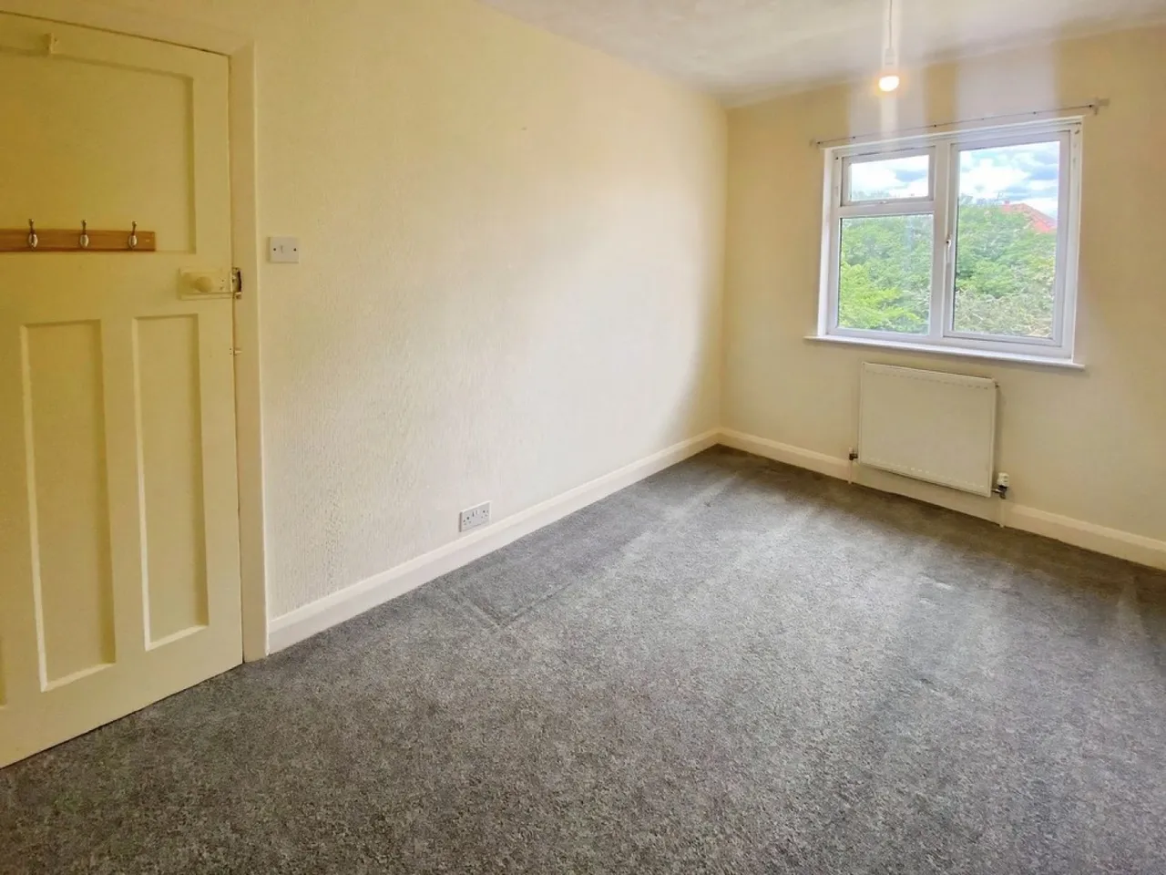 Beeston Road, Newark, Notts, photo 8