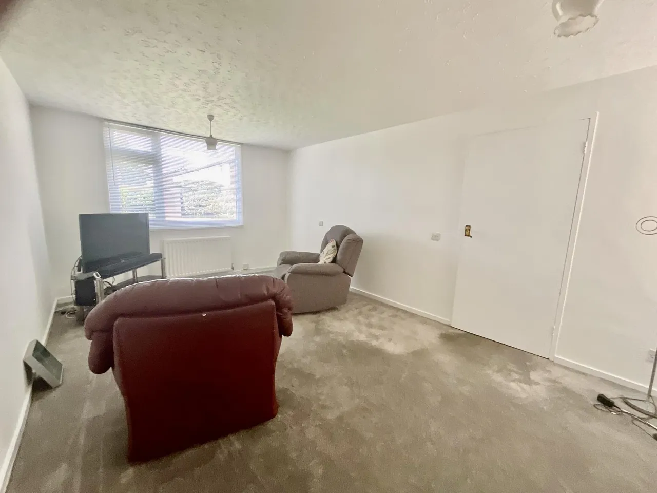 Halton Brook Avenue, Runcorn, WA7, photo 6