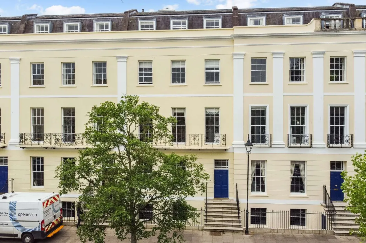 3 bed flat for sale — The Broad Walk, Imperial Square, Cheltenham, Gloucestershire, GL50 1QG