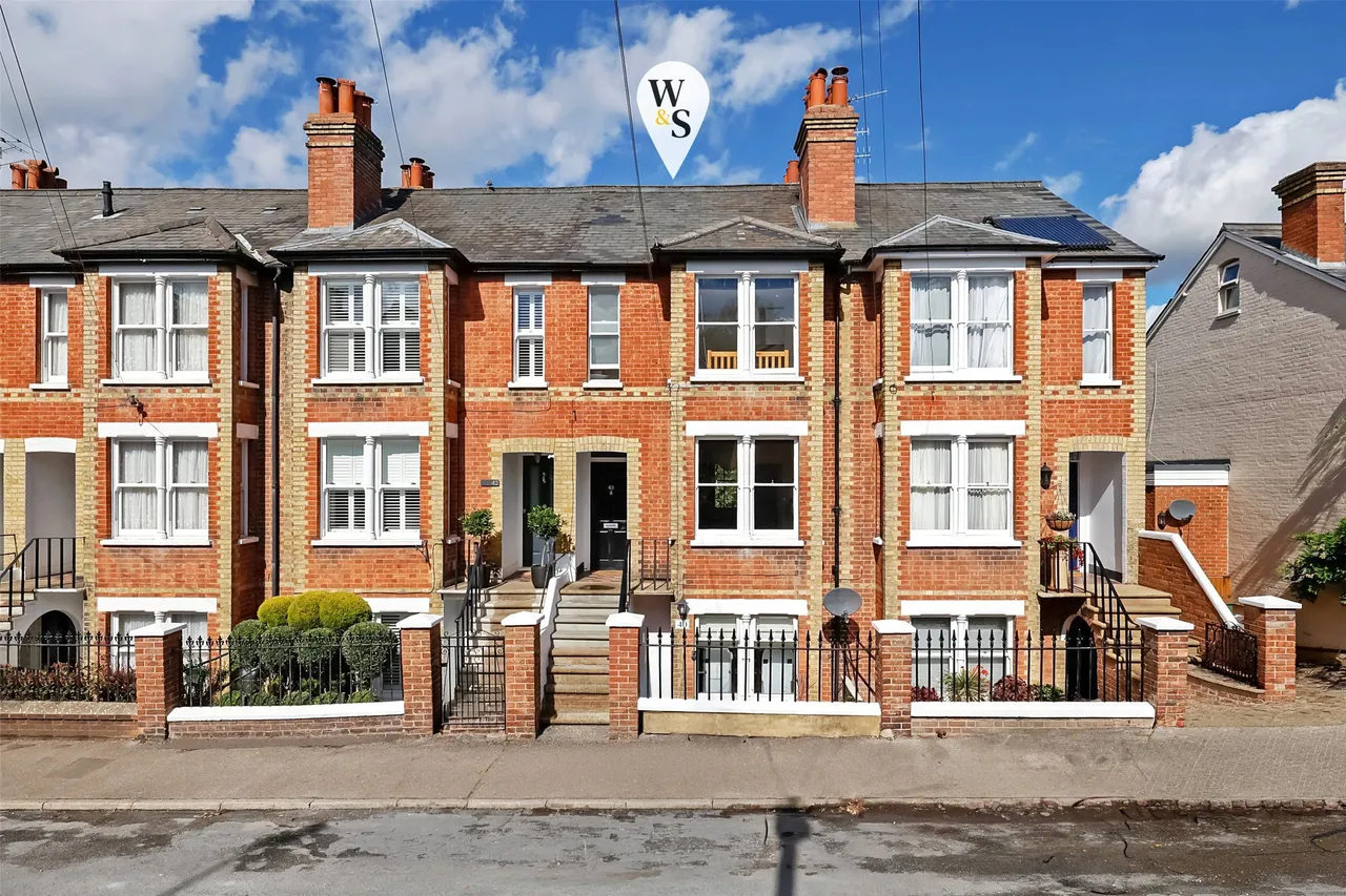 2 bed property for sale, Rothes Road, Dorking, RH4