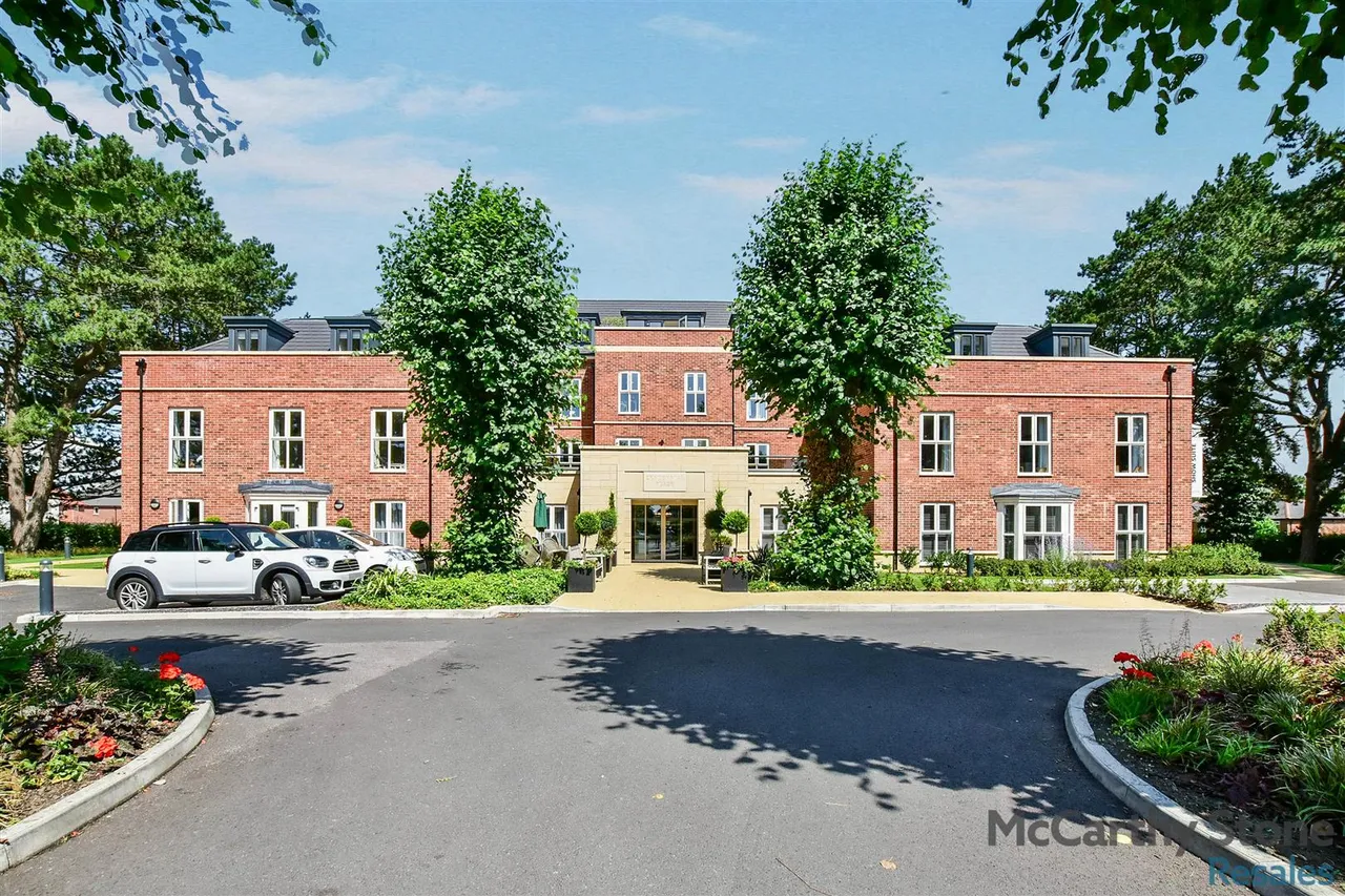 1 bed flat for sale, Northwich Road, Knutsford, WA16