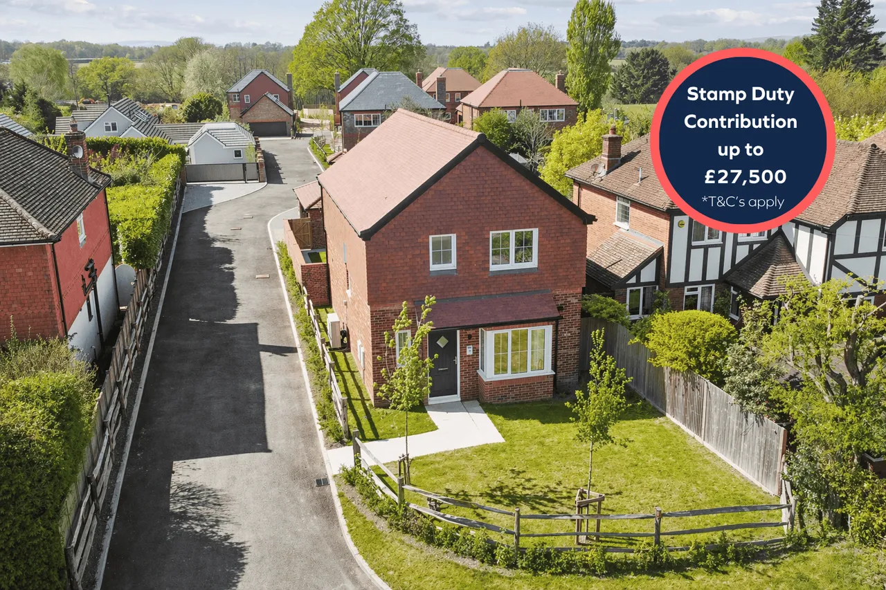 3 bed house for sale — Greenacres Park, Storrington, RH20