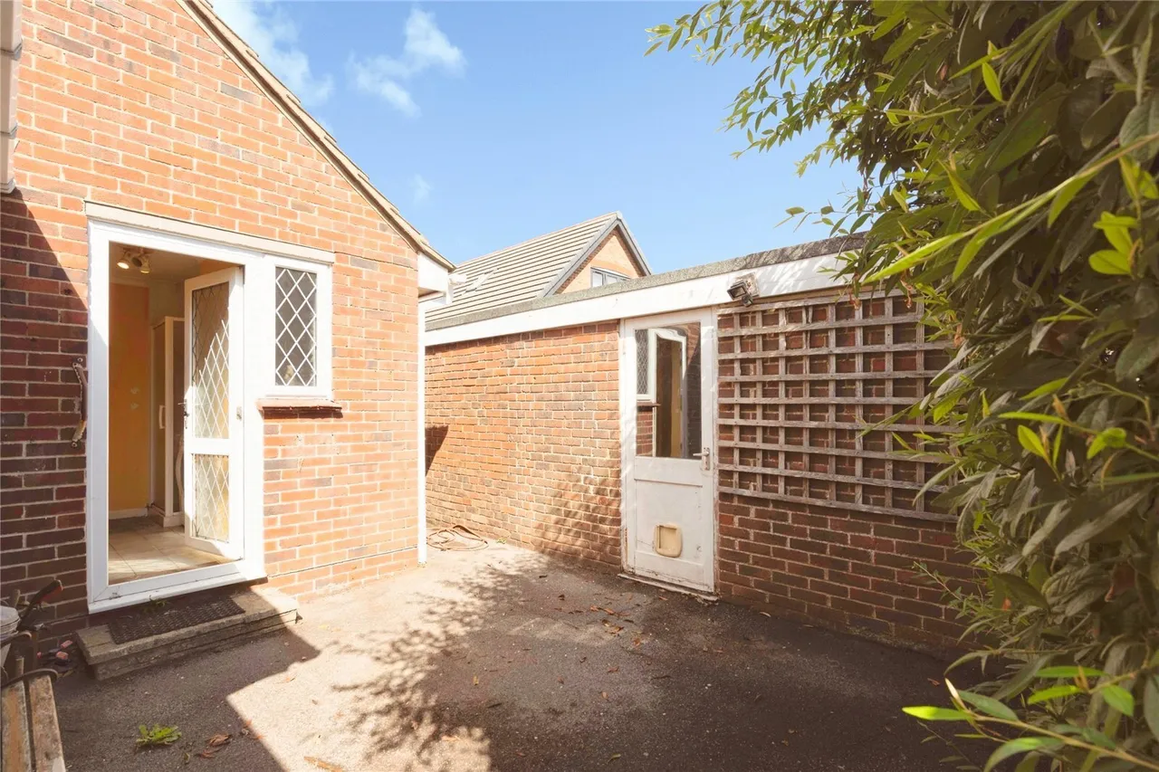 Manor Road, Selsey, PO20, photo 23