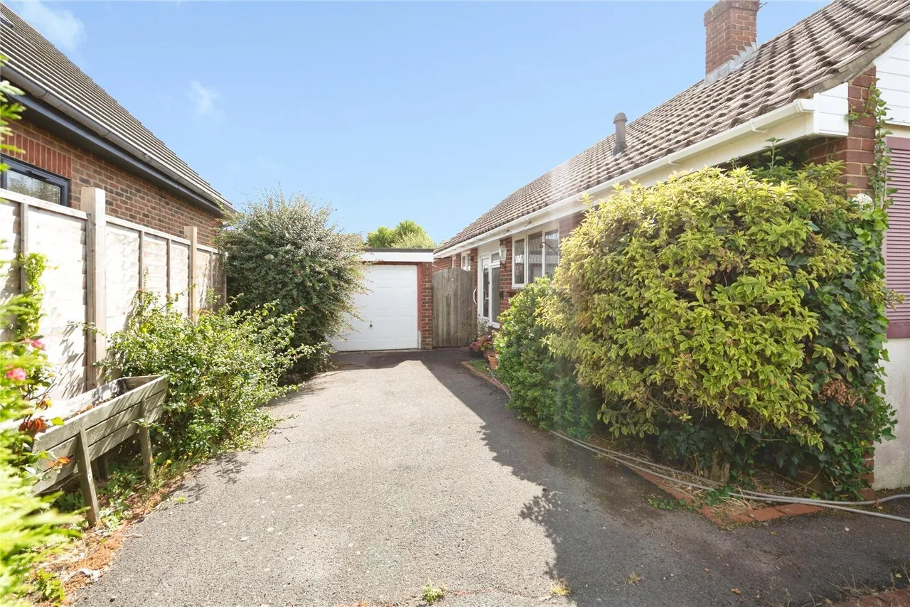 Manor Road, Selsey, PO20, photo 22
