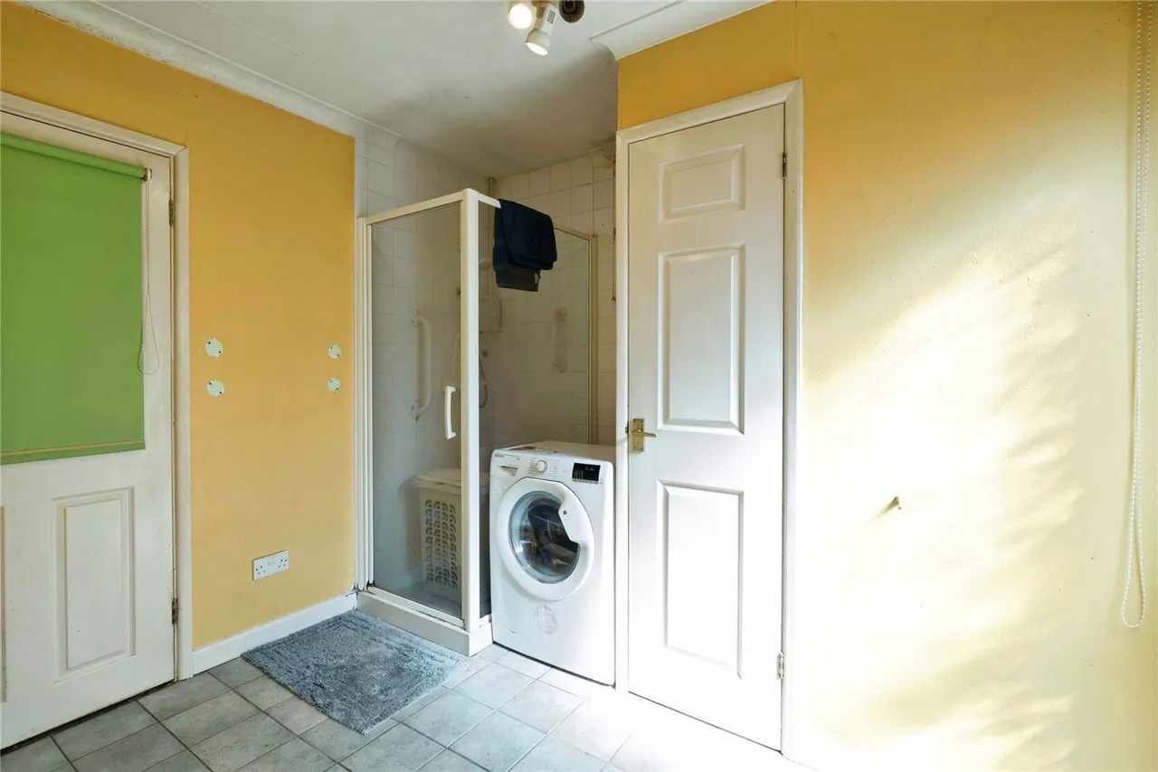 Manor Road, Selsey, PO20, photo 11