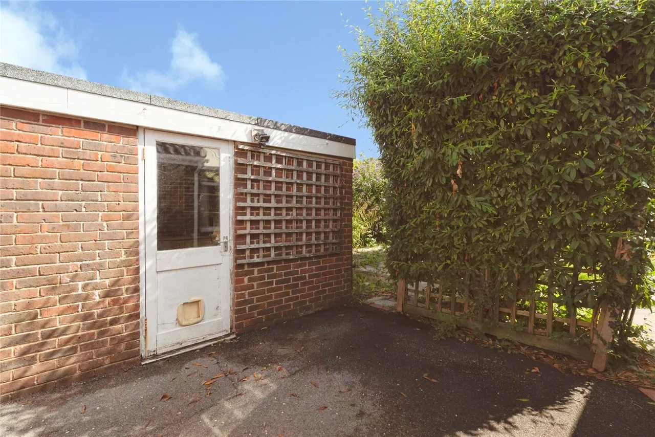 Manor Road, Selsey, PO20, photo 17