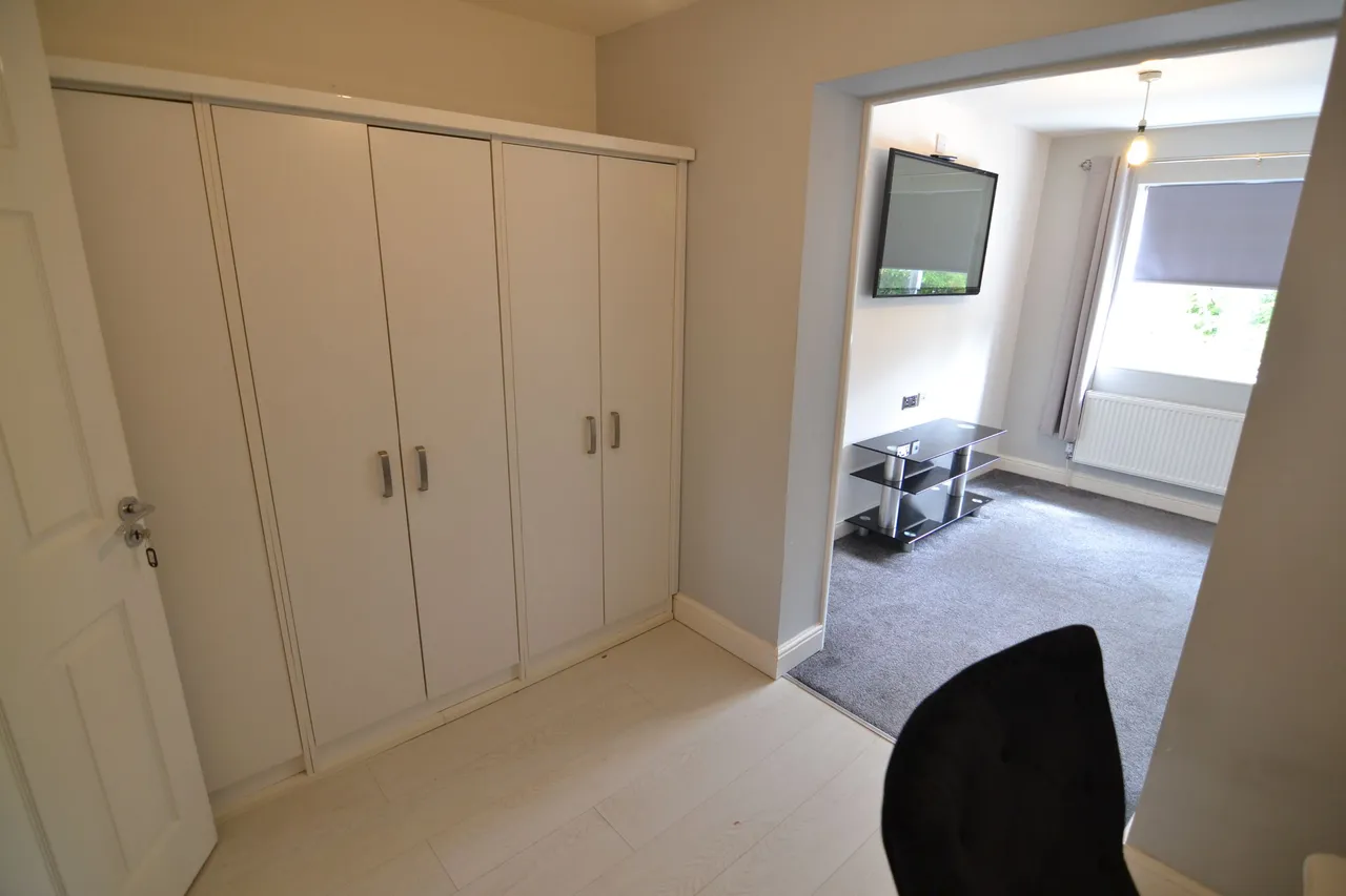 Barbel Drive, Wolverhampton, West Midlands, WV10 0TQ, photo 10