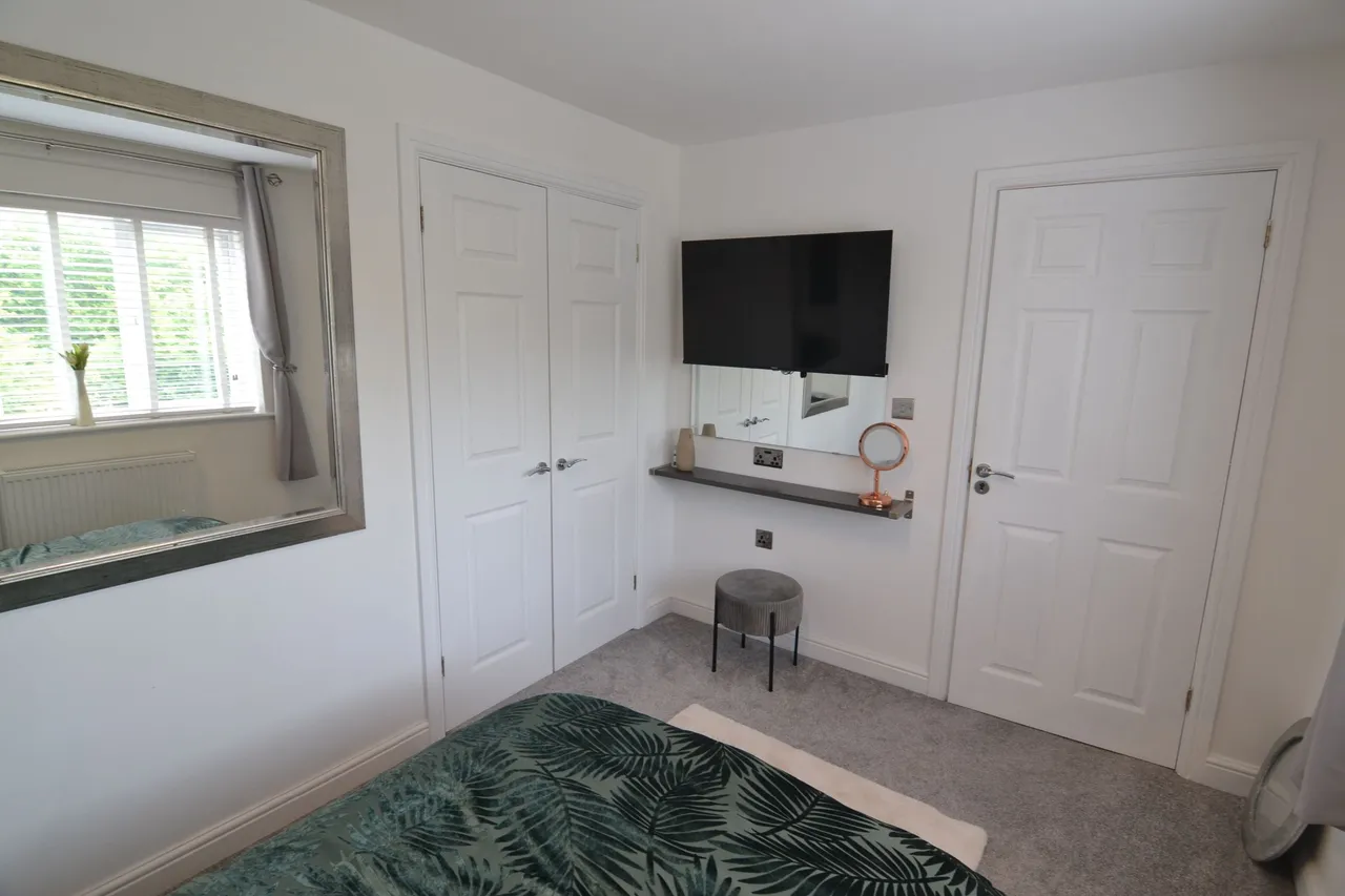 Barbel Drive, Wolverhampton, West Midlands, WV10 0TQ, photo 8