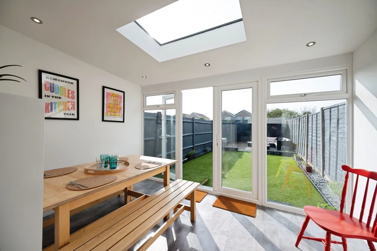 Sidlesham Close, Hayling Island, PO11, photo 4