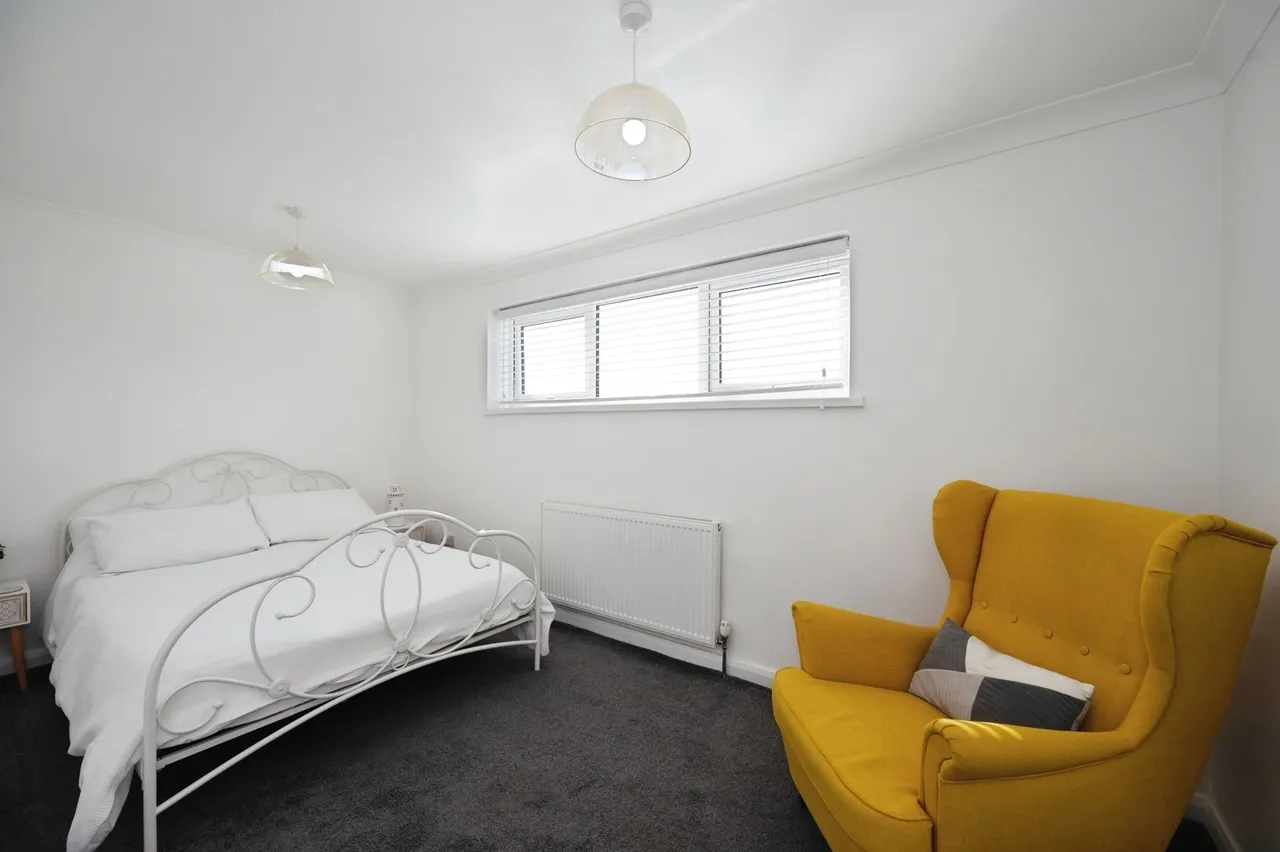Sidlesham Close, Hayling Island, PO11, photo 9