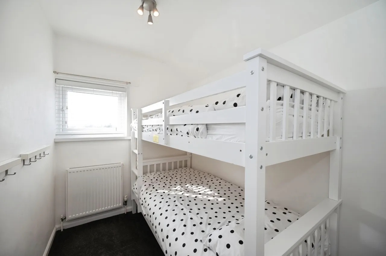 Sidlesham Close, Hayling Island, PO11, photo 11