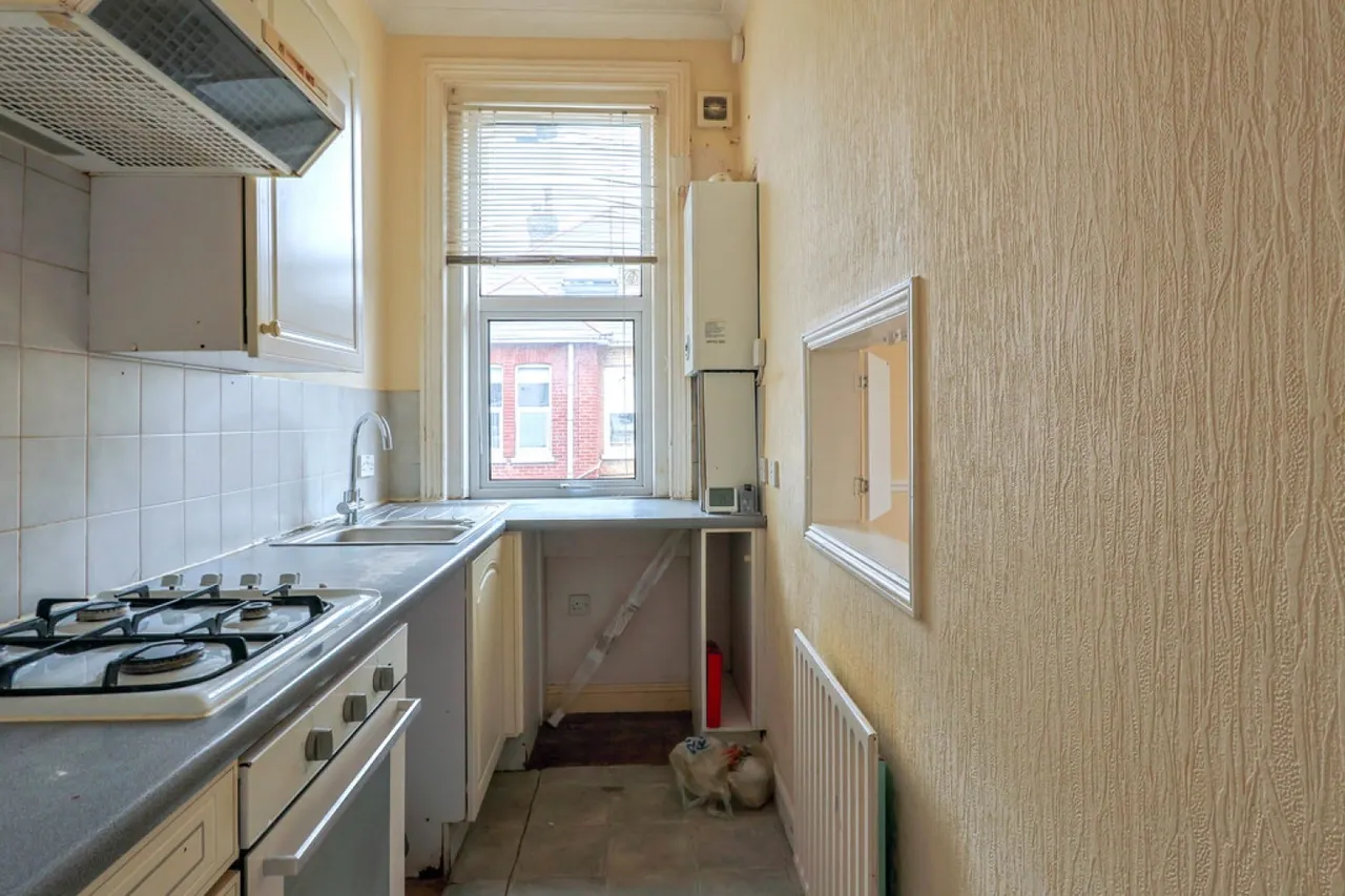 Campbell Road, Bournemouth, photo 8