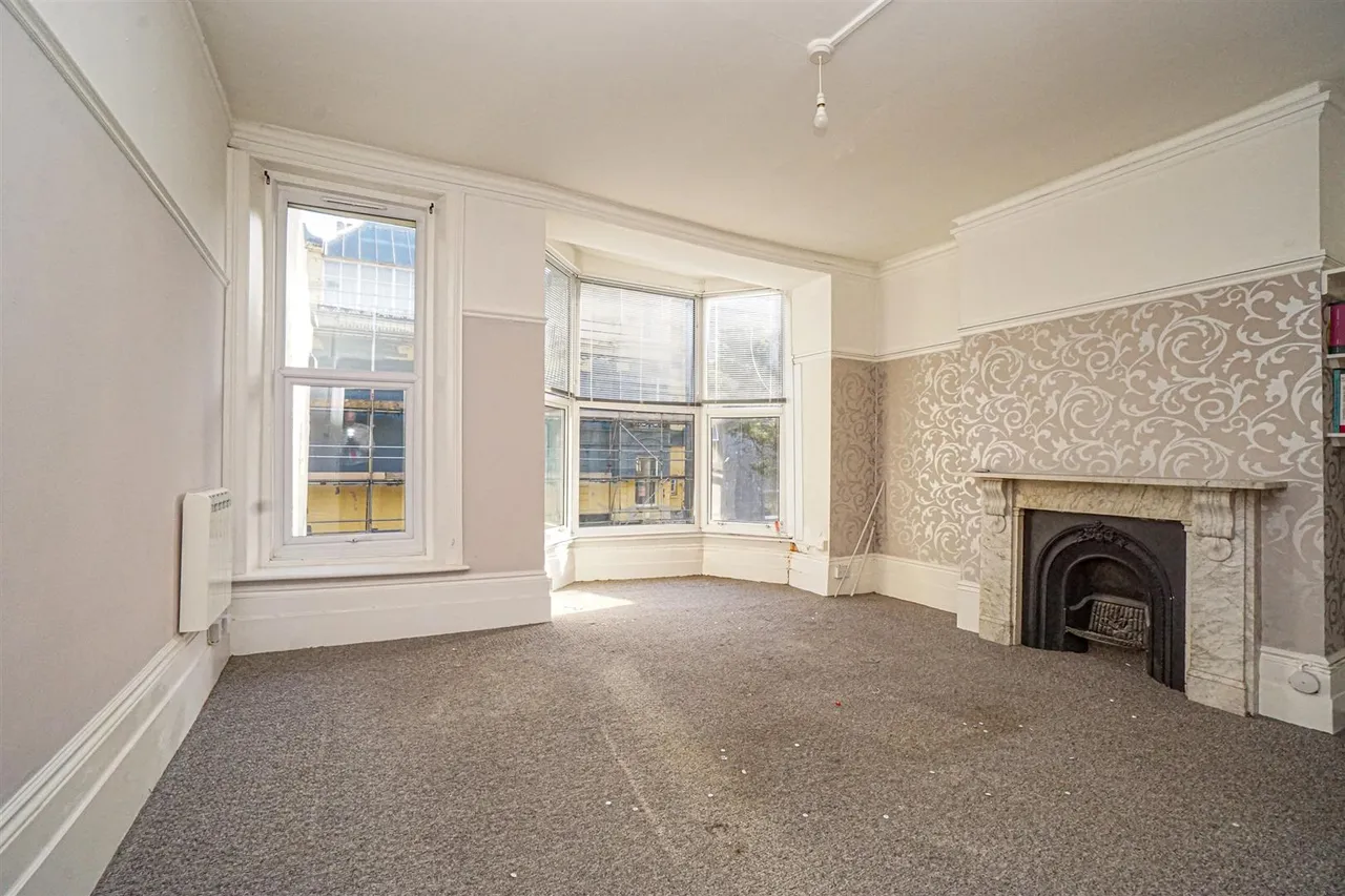 Cambridge Road, Hastings, photo 2