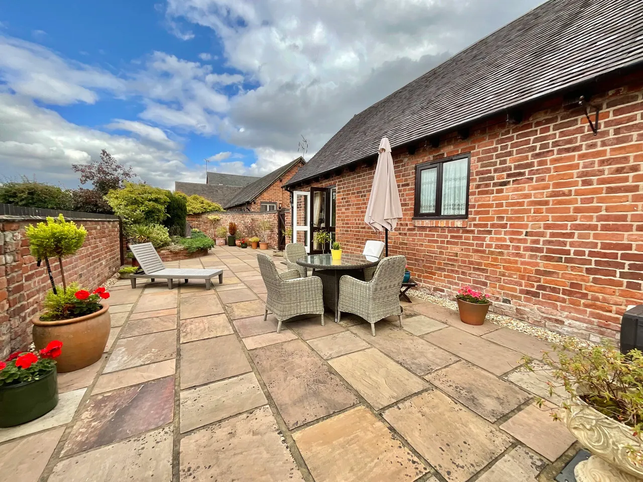 Richards Court, Bednall, ST17, photo 4