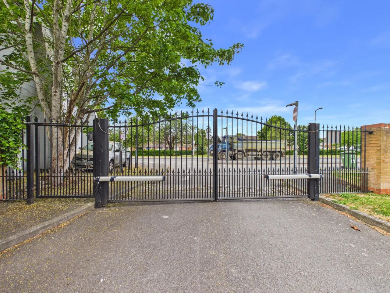 High Street, Langley, SL3, photo 2
