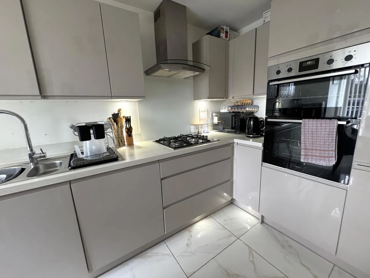 Abbot Road, Burton-On-Trent, DE13, photo 5