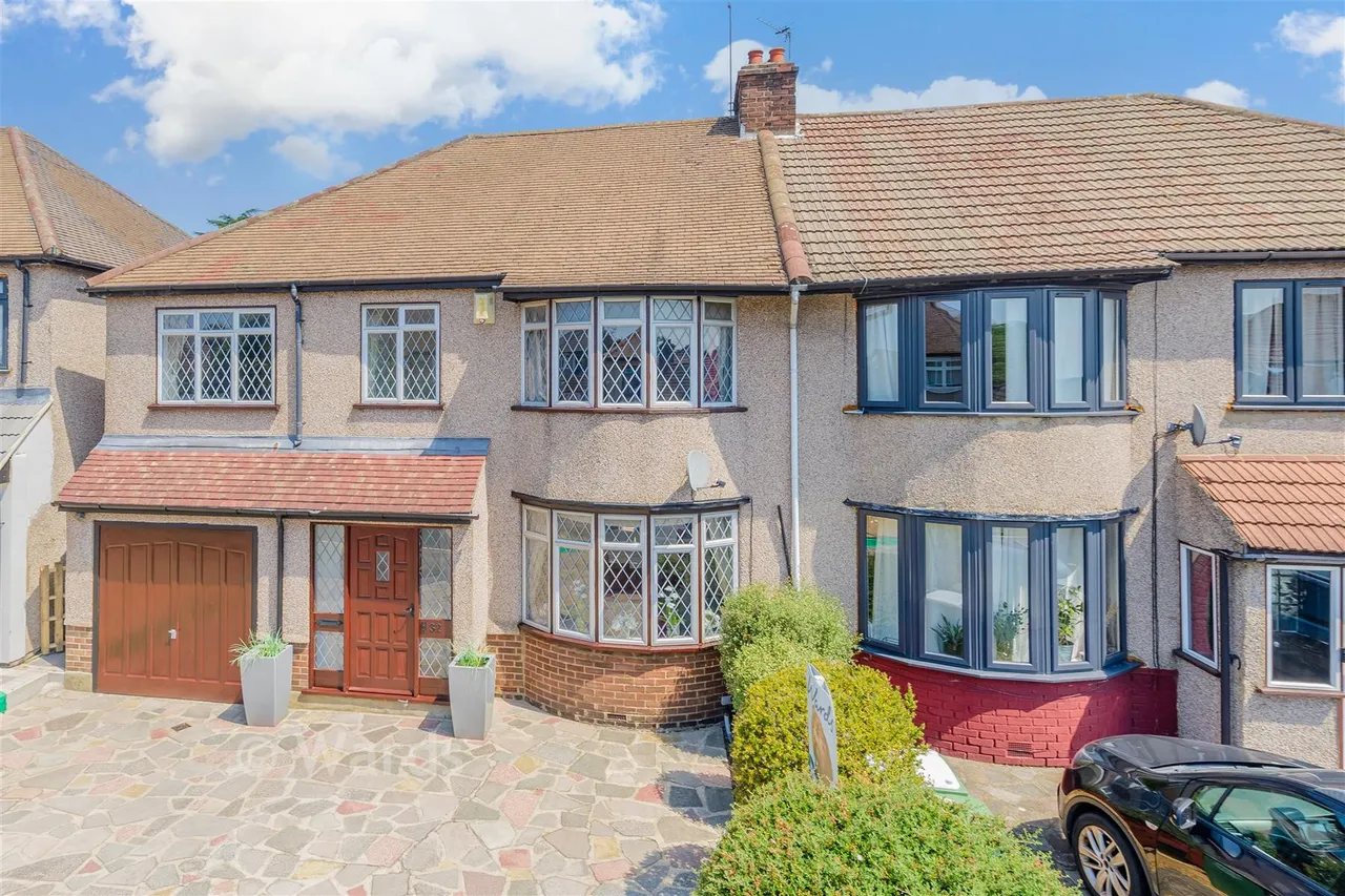 4 bed house for sale, Rydal Drive, Bexleyheath, DA7