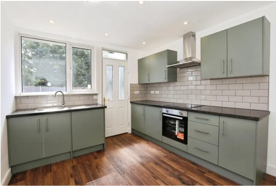 Darley Avenue, CW2, photo 2