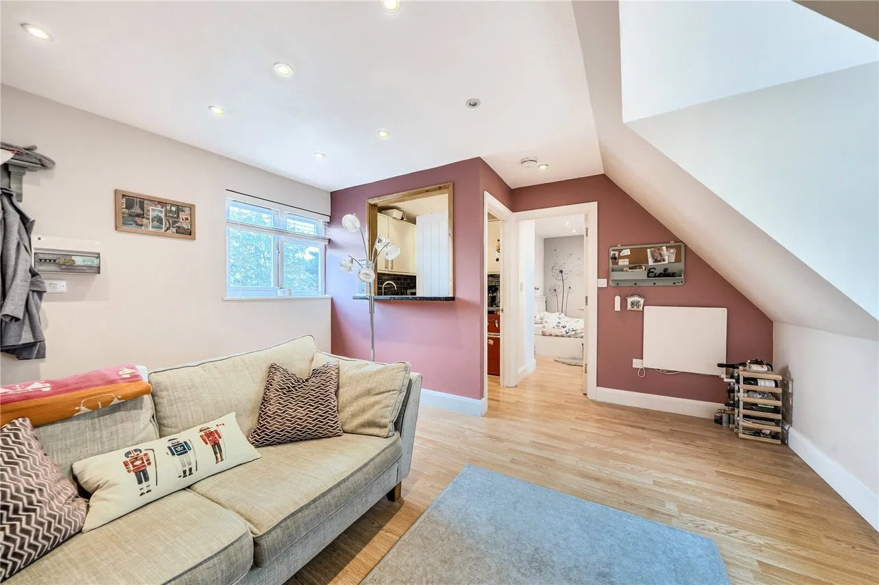 Brewery Lane, Byfleet, photo 5