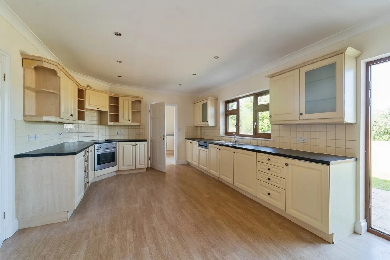 Croesyceiliog, Carmarthen, SA32, photo 3