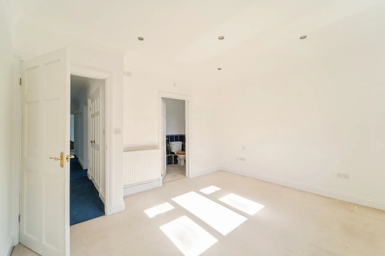 Croesyceiliog, Carmarthen, SA32, photo 11