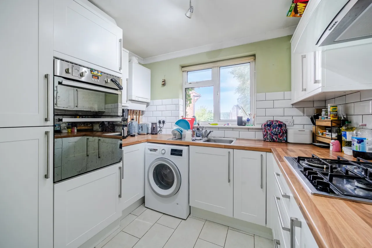 Beech Tree Drive, Badshot Lea, GU9, photo 2
