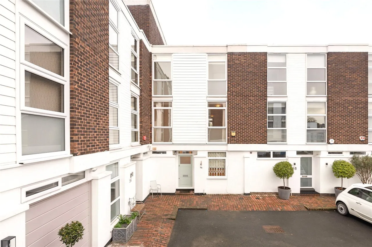 4 bed house for sale — Hawtrey Road, Primrose Hill, London, NW3