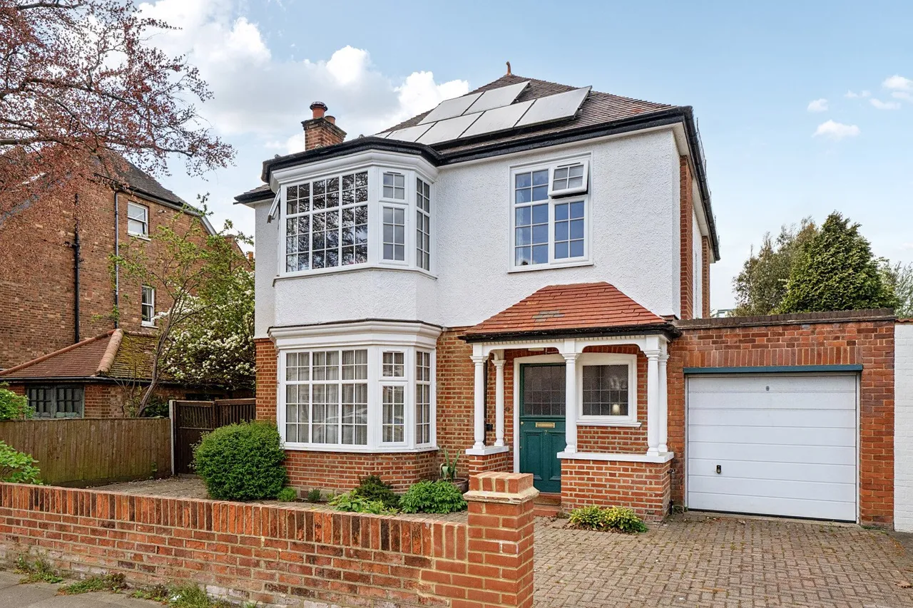 5 bed house for sale — Wendover Road, BR2