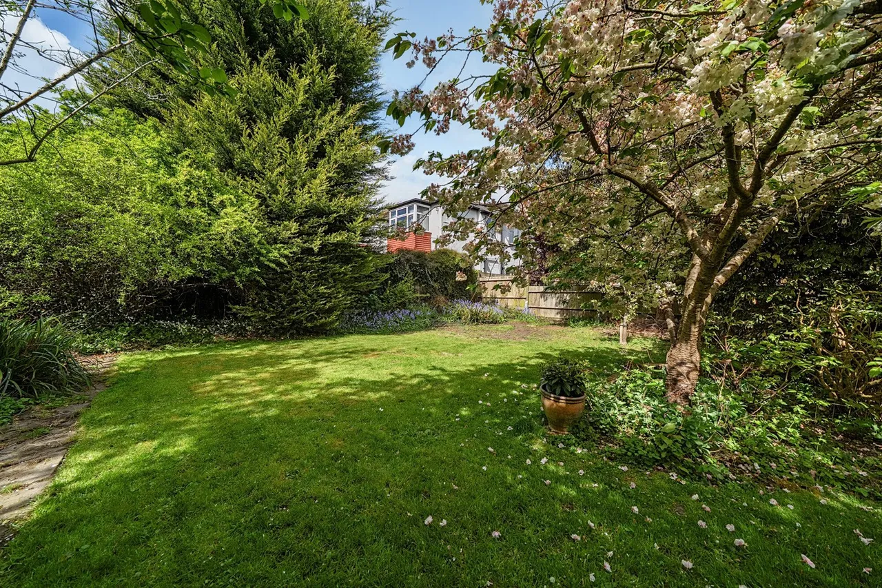Wendover Road, BR2, photo 34