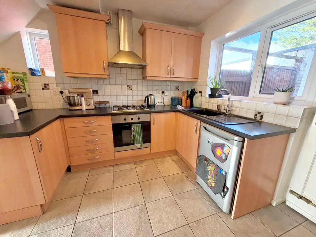 Yew Street, Houghton Regis, LU5, photo 2