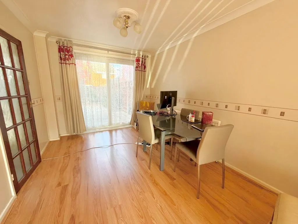 Yew Street, Houghton Regis, LU5, photo 5