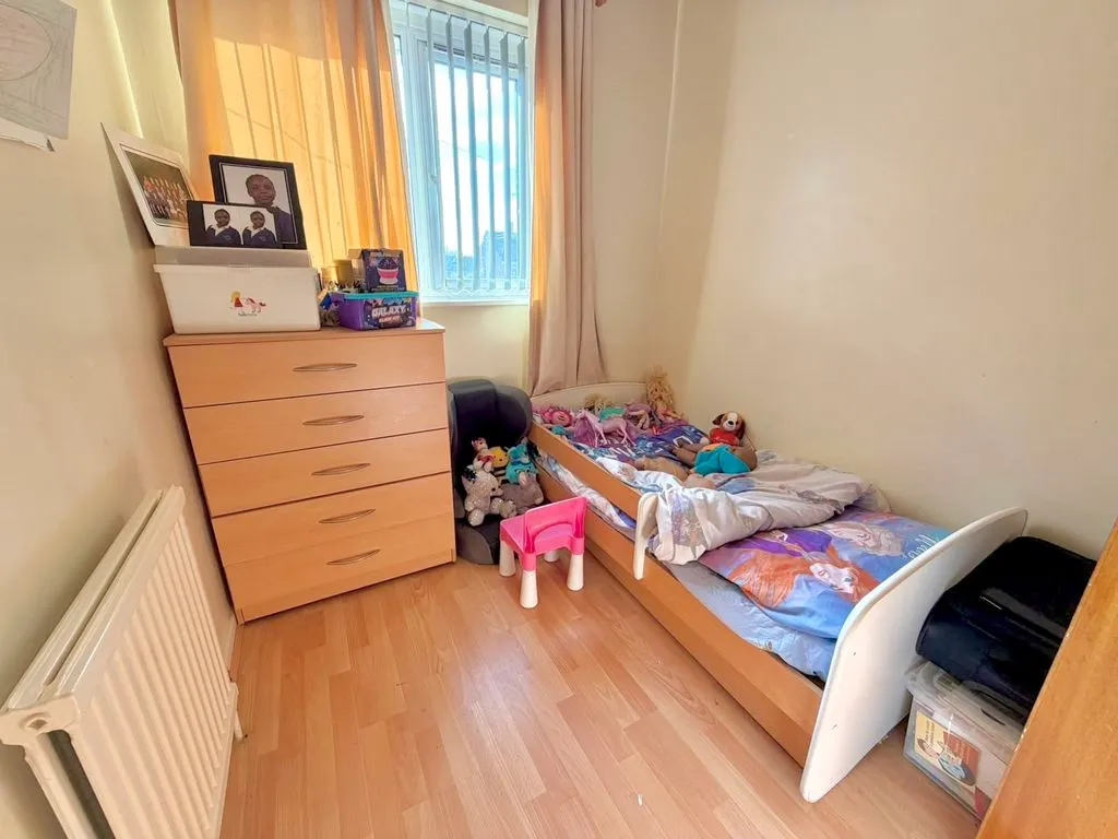 Yew Street, Houghton Regis, LU5, photo 12