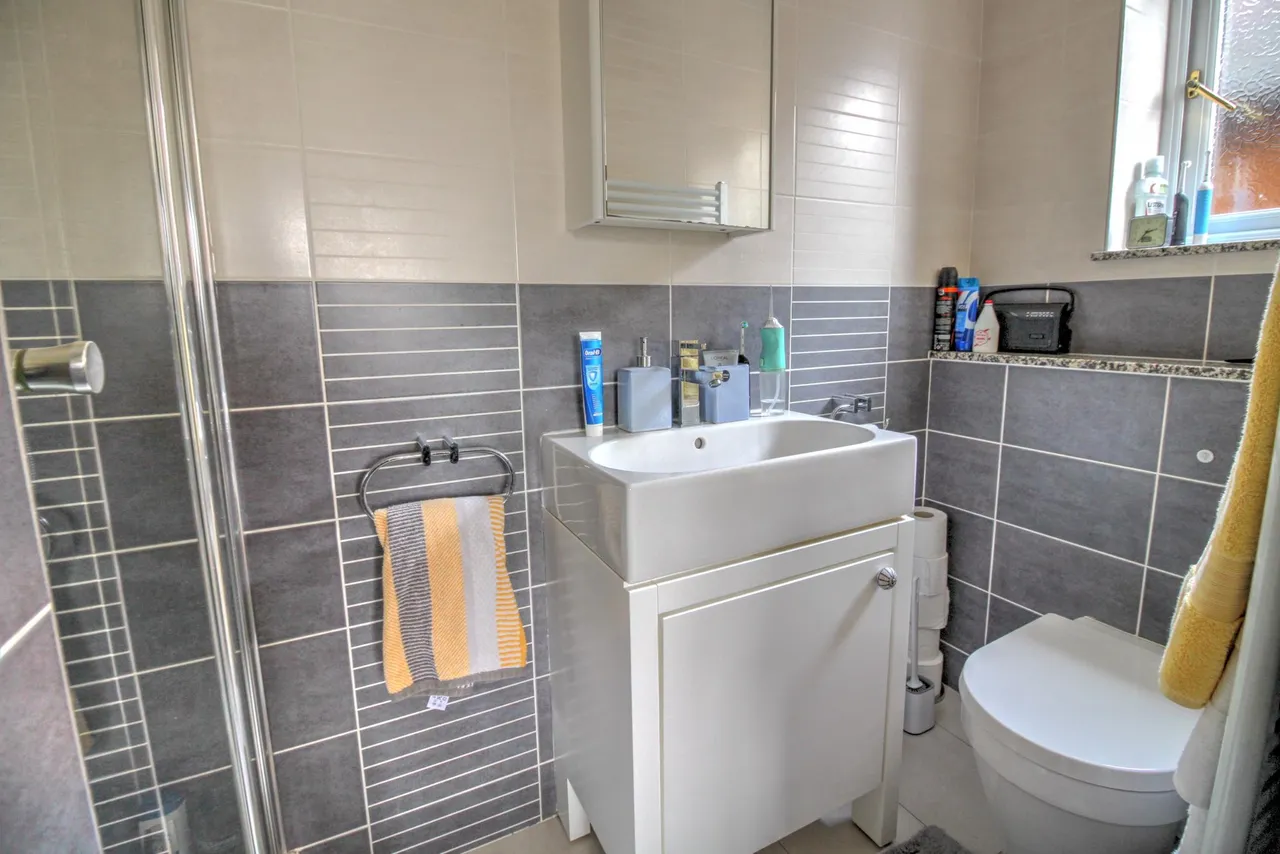 Iris Road, Woking, GU24, photo 24