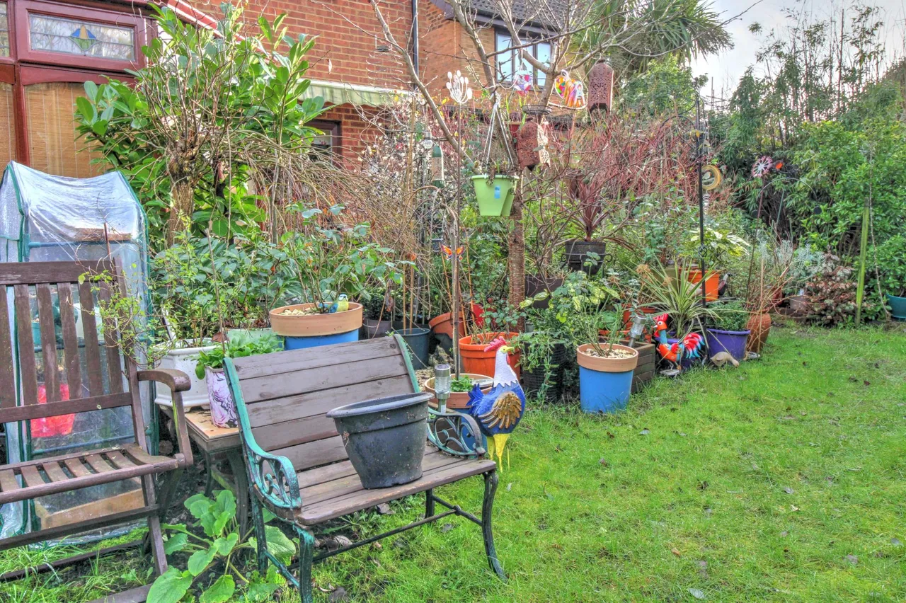 Iris Road, Woking, GU24, photo 34
