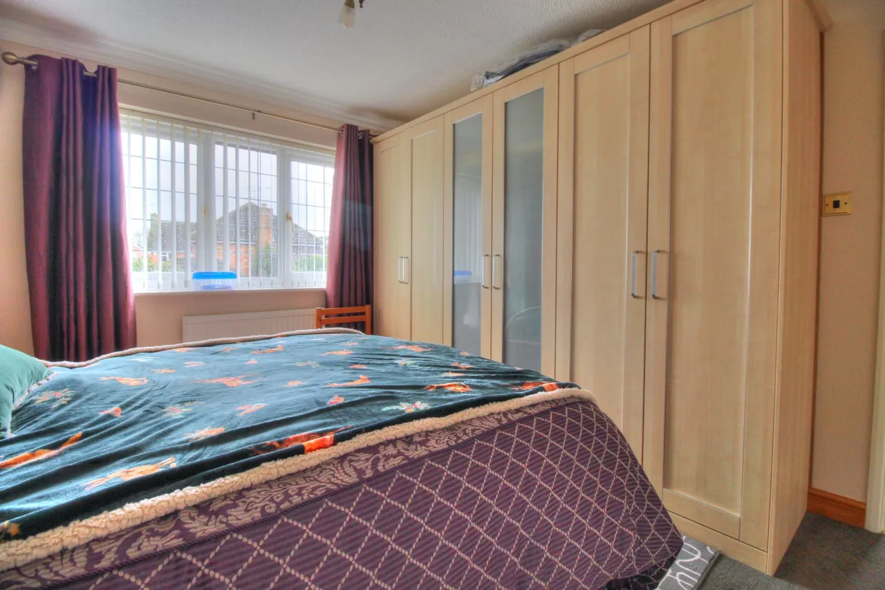 Iris Road, Woking, GU24, photo 21