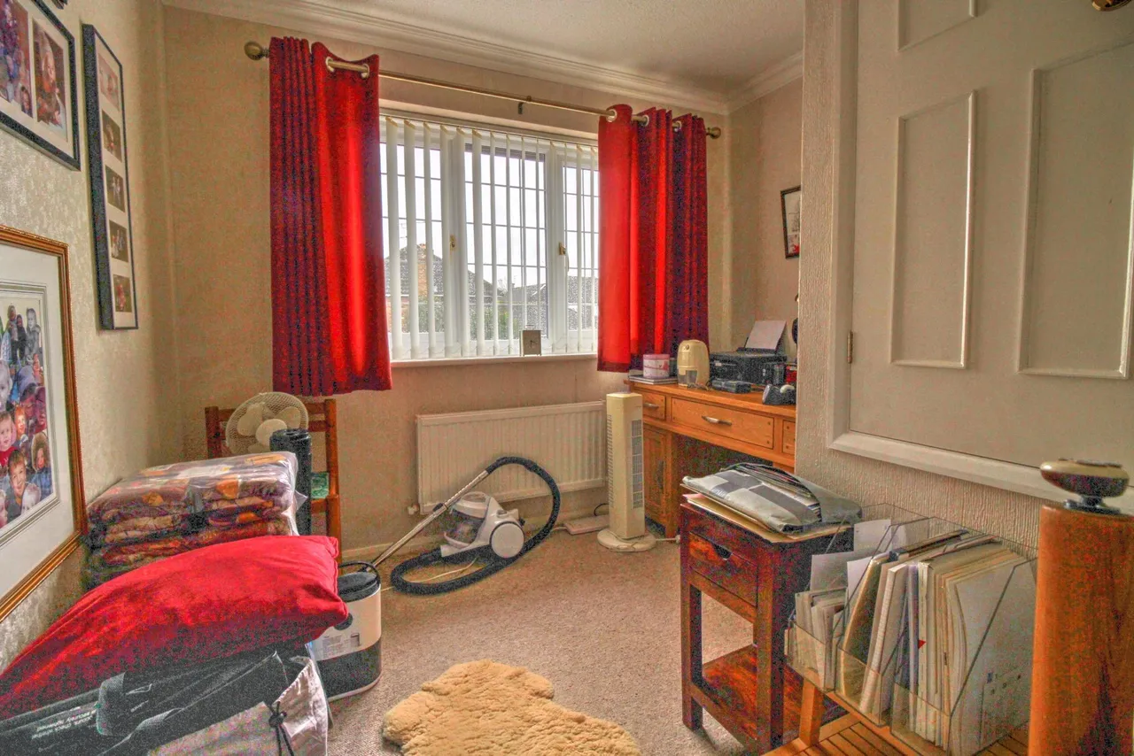 Iris Road, Woking, GU24, photo 28