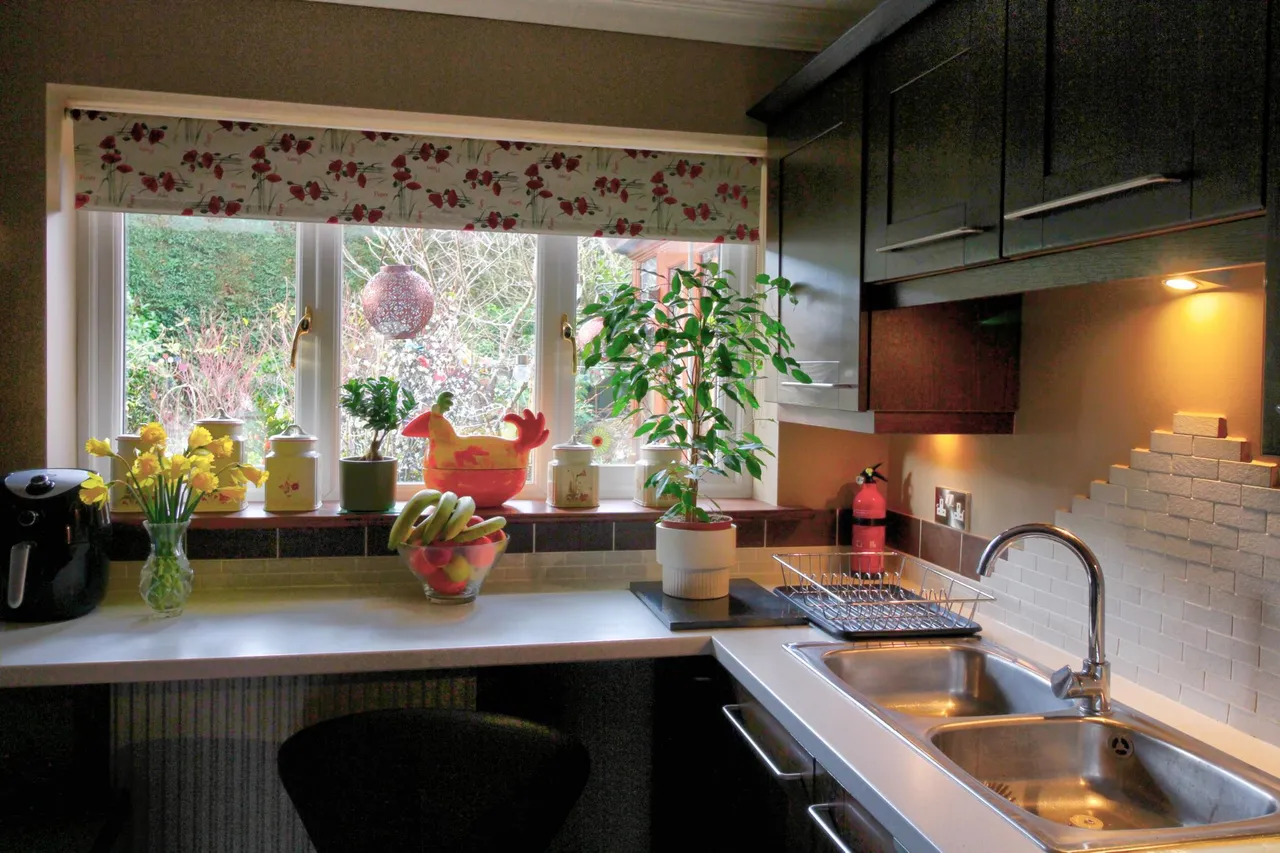 Iris Road, Woking, GU24, photo 12