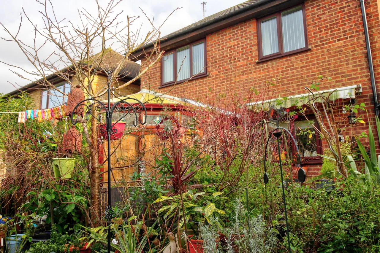 Iris Road, Woking, GU24, photo 33