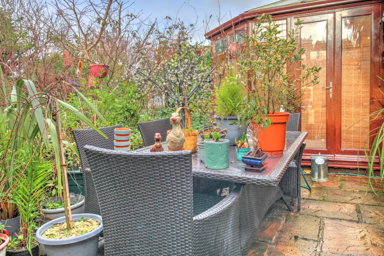 Iris Road, Woking, GU24, photo 29