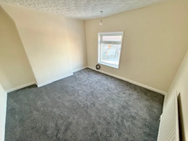 Ashmores Lane, ST7, photo 6